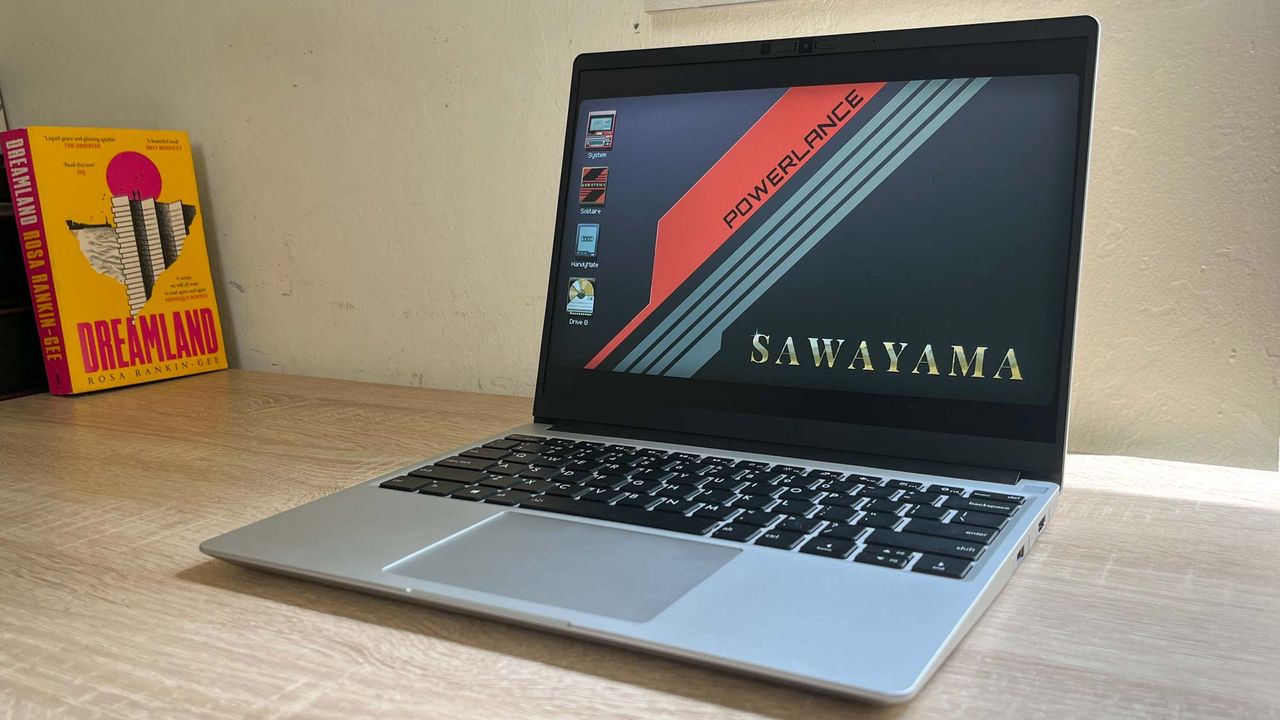 Framework Laptop 13 (2023) review unit on desk