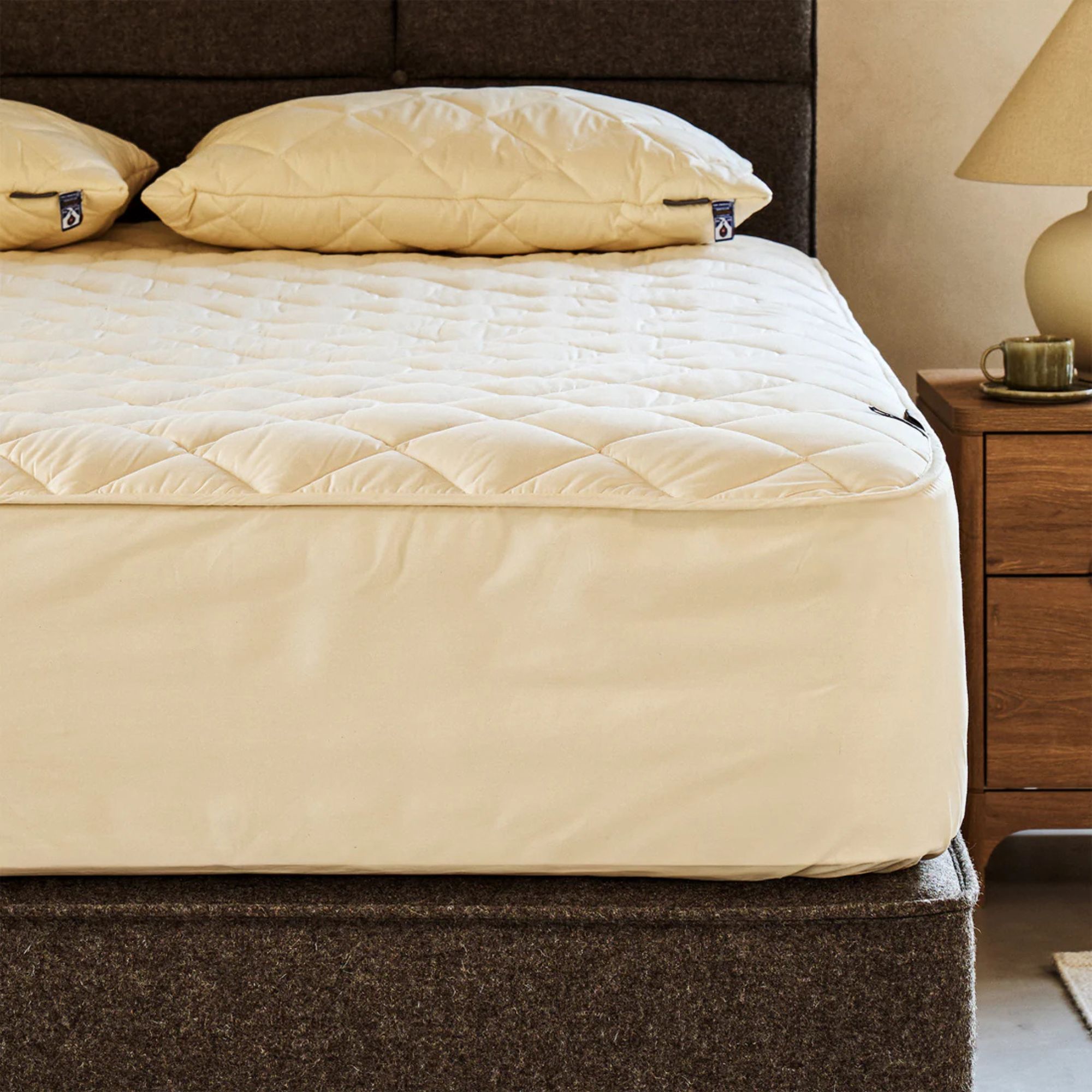 The Woolroom Deluxe Washable Wool Mattress Protector