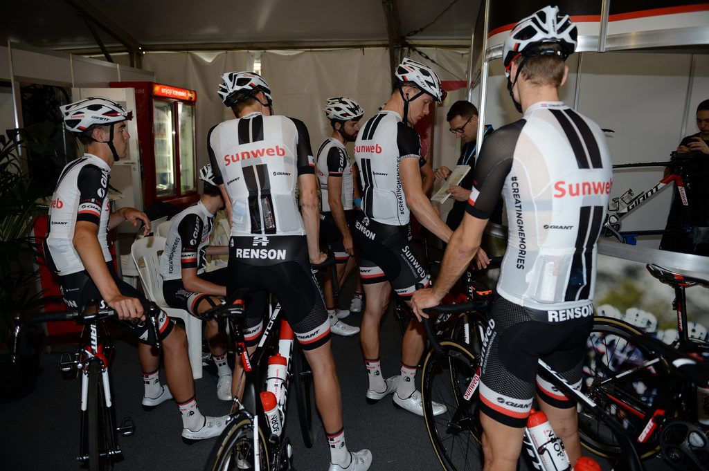 Team Sunweb prepare for a ride