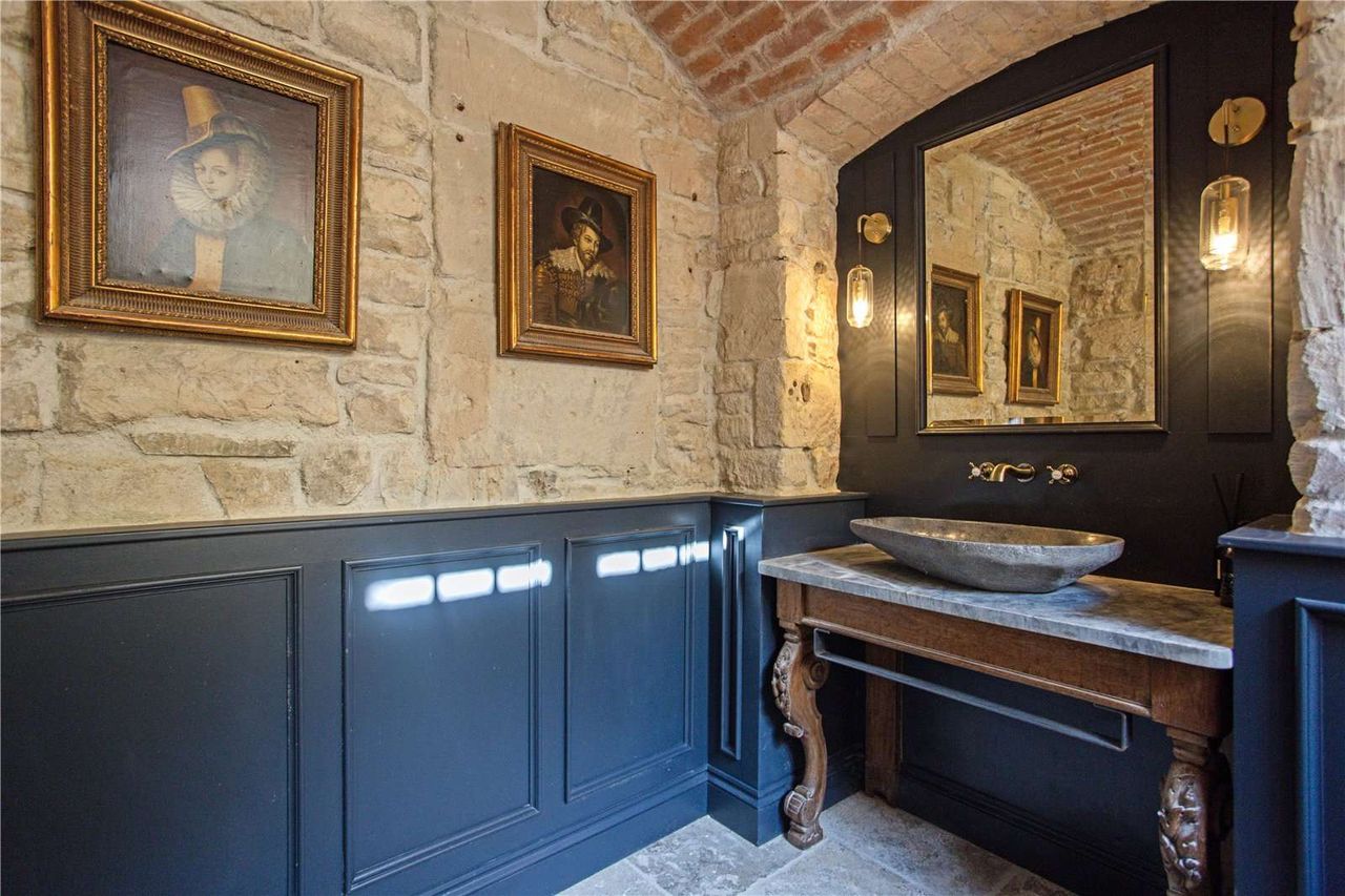 Property for Sale - Stanley Park near Stroud