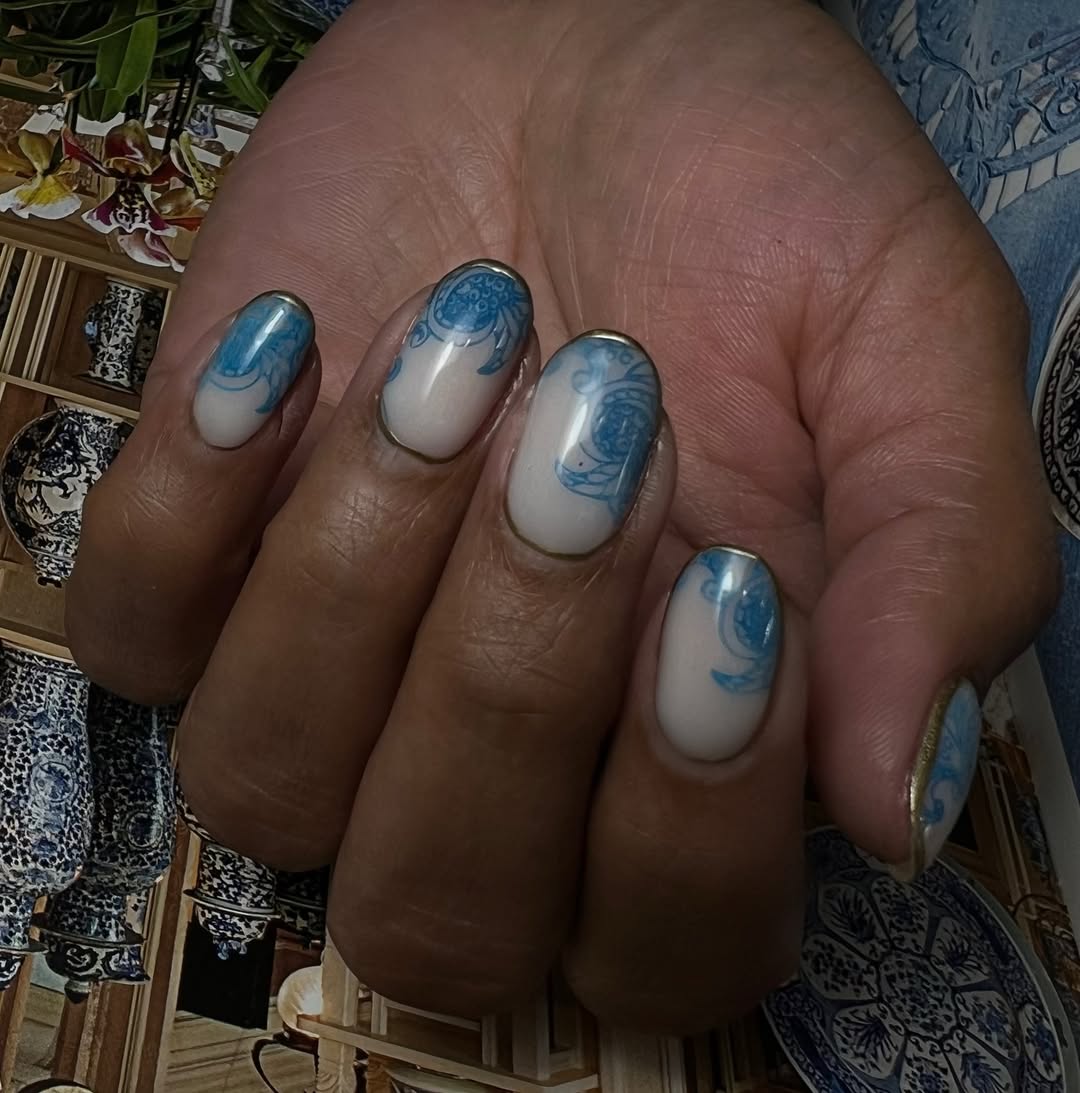 blue lace nails