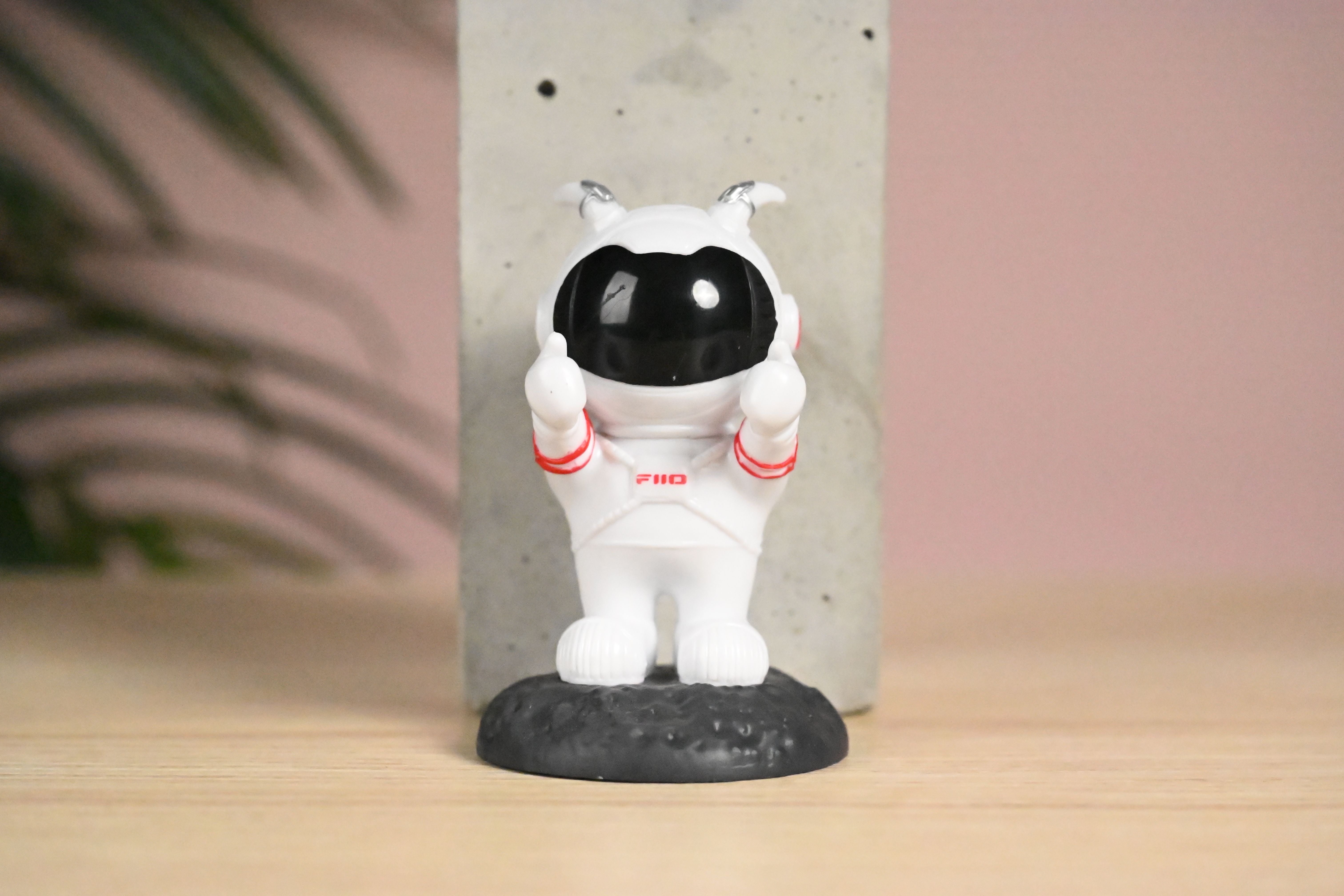 An image of a plastic model taken at ISO51200 on the Nikon Z5II to demonstrate high ISO performance. This is the out of camera JPEG with the camera's standard noise reduction applied.