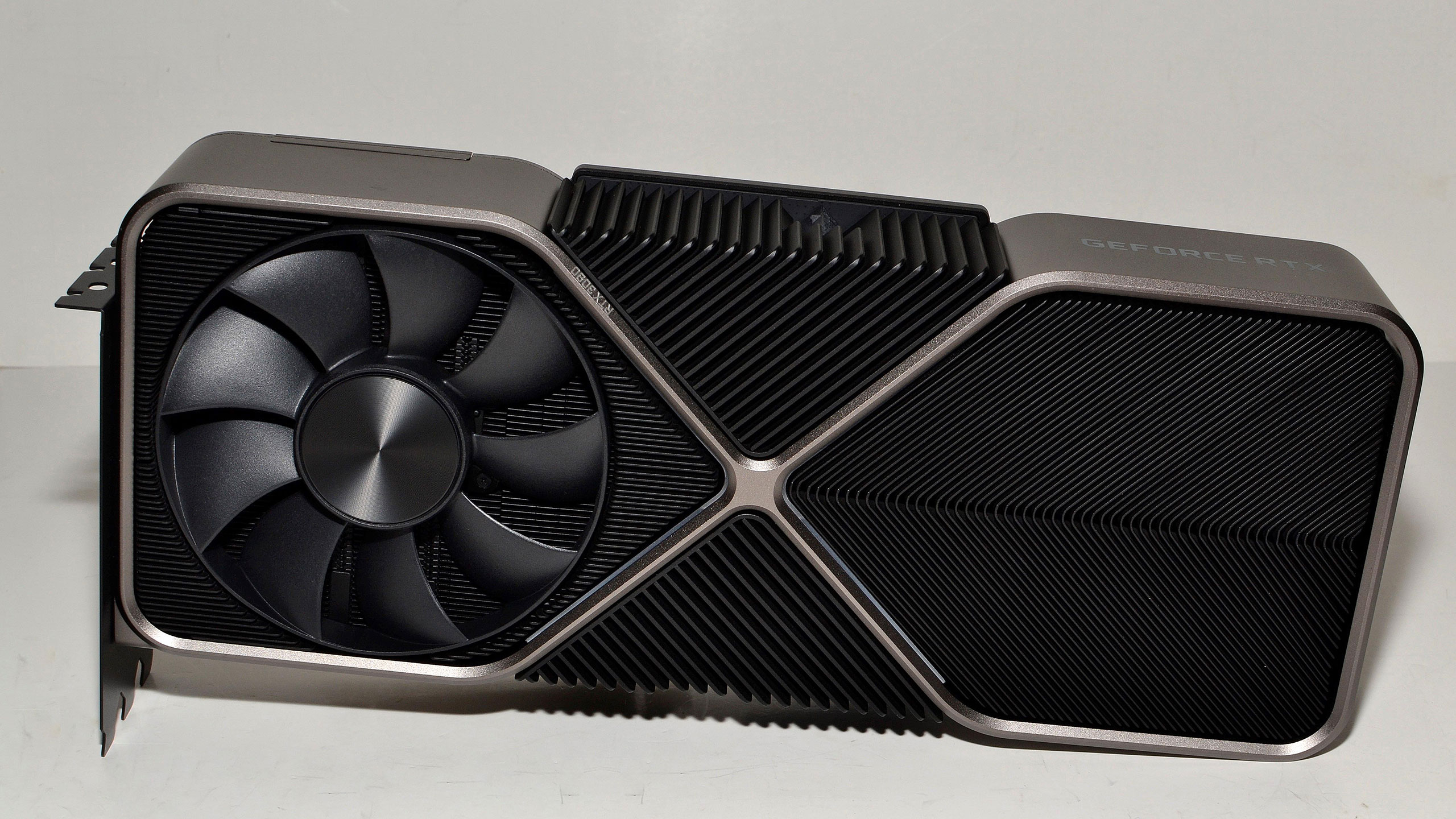 NVIDIA GeForce RTX 3080 Ti FE Review - Almost an RTX 3090, but with half of  the memory for gamers