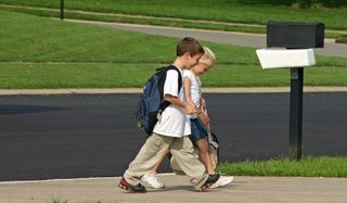 walk-to-school-100816-02