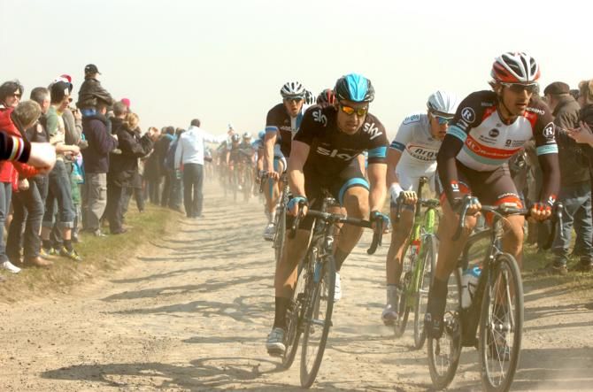 Eisel and Cancellara share the front