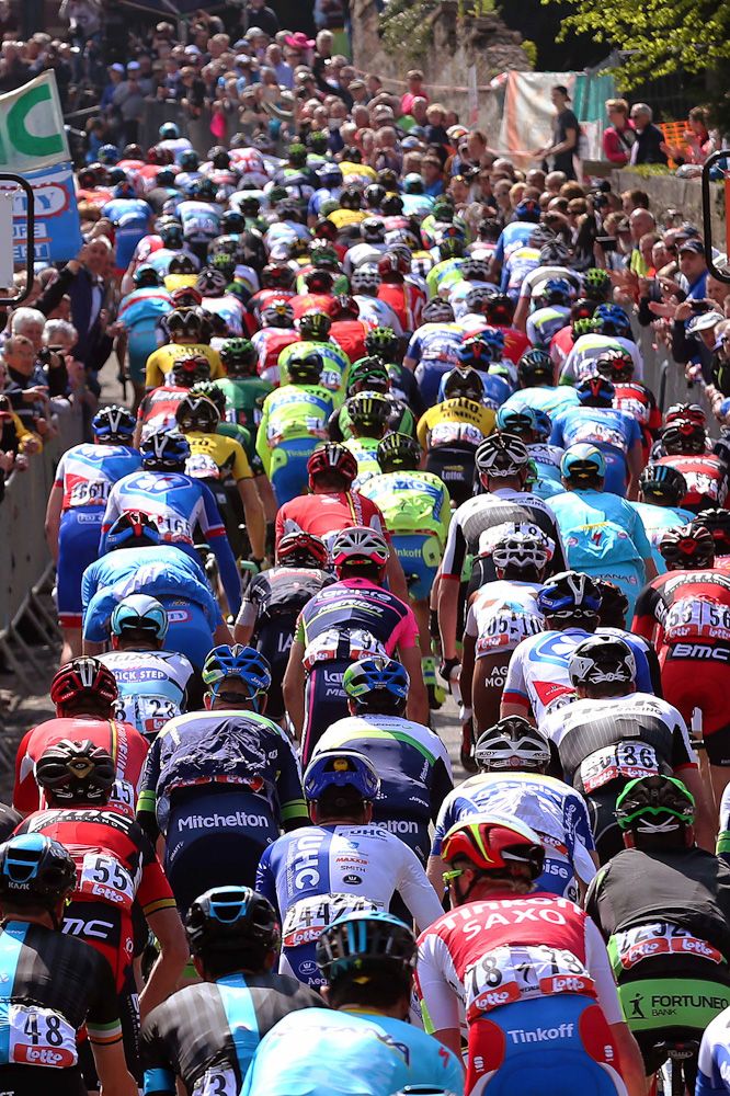 The pack climbs the Mur de Huy during Wednesday's Fleche Wallonne.