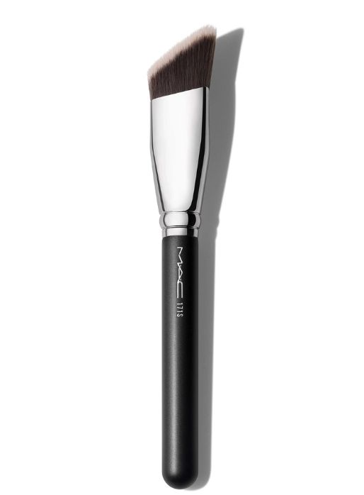 an image of Mac 171S Wedge Foundation Brush