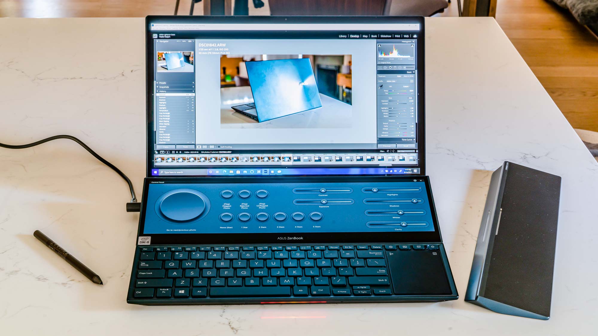 Asus ZenBook Pro Duo 15 OLED with Lightroom