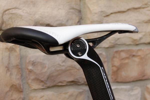 Selle Italia's MonoLink saddle and seat post clamp system.