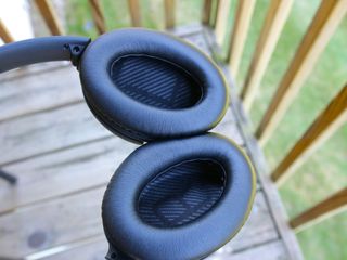 Bose best sale earcups qc35