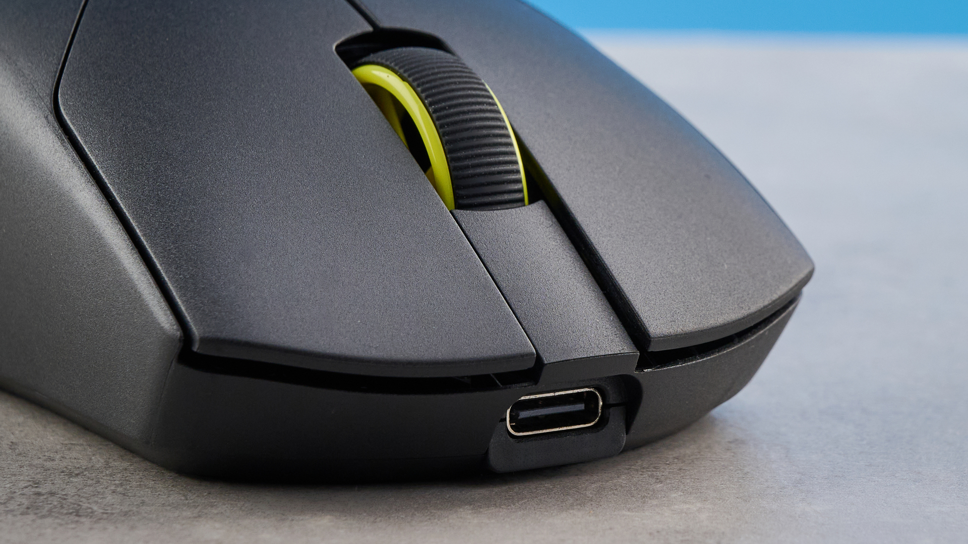 ماوس گیمینگ بی سیم Corsair Saber V2 Pro