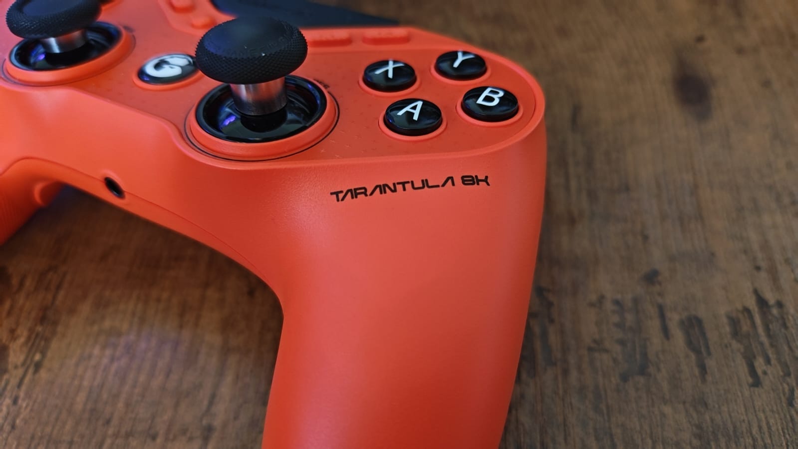 The Tarantula branding of the GameSir Tarantula 8K