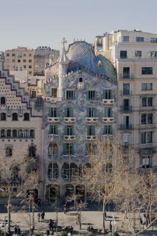 facade and curved features of Casa Batlló in barcelona, distinctive parts of antoni gaudi architecture