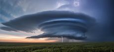 Anthony Spencer image of cloud and lightning