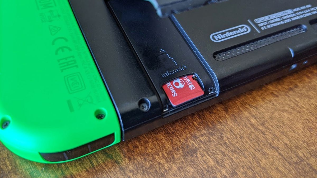 Does the nintendo switch deals need a memory card