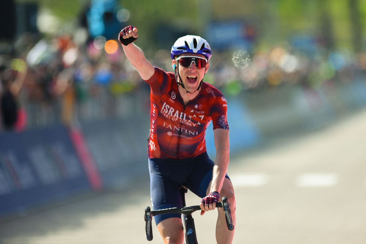 Dan Martin wins stage 17 of the Giro d&#039;Italia 2021