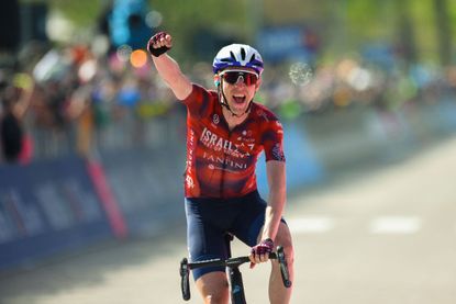 Dan Martin wins stage 17 of the Giro d'Italia 2021
