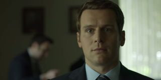 Holden confronting serial killers in Mindhunter Season 2
