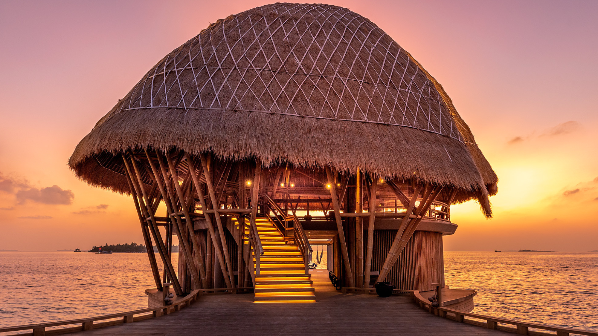Joali Being Yutori restaurant at sunset