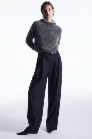 Relaxed Tailored Wool Wide-Leg Trousers