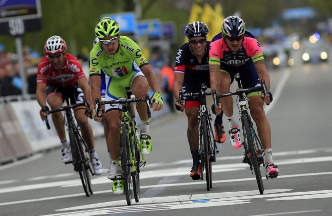 Peter Sagan and Filippo Pozzato cross the line