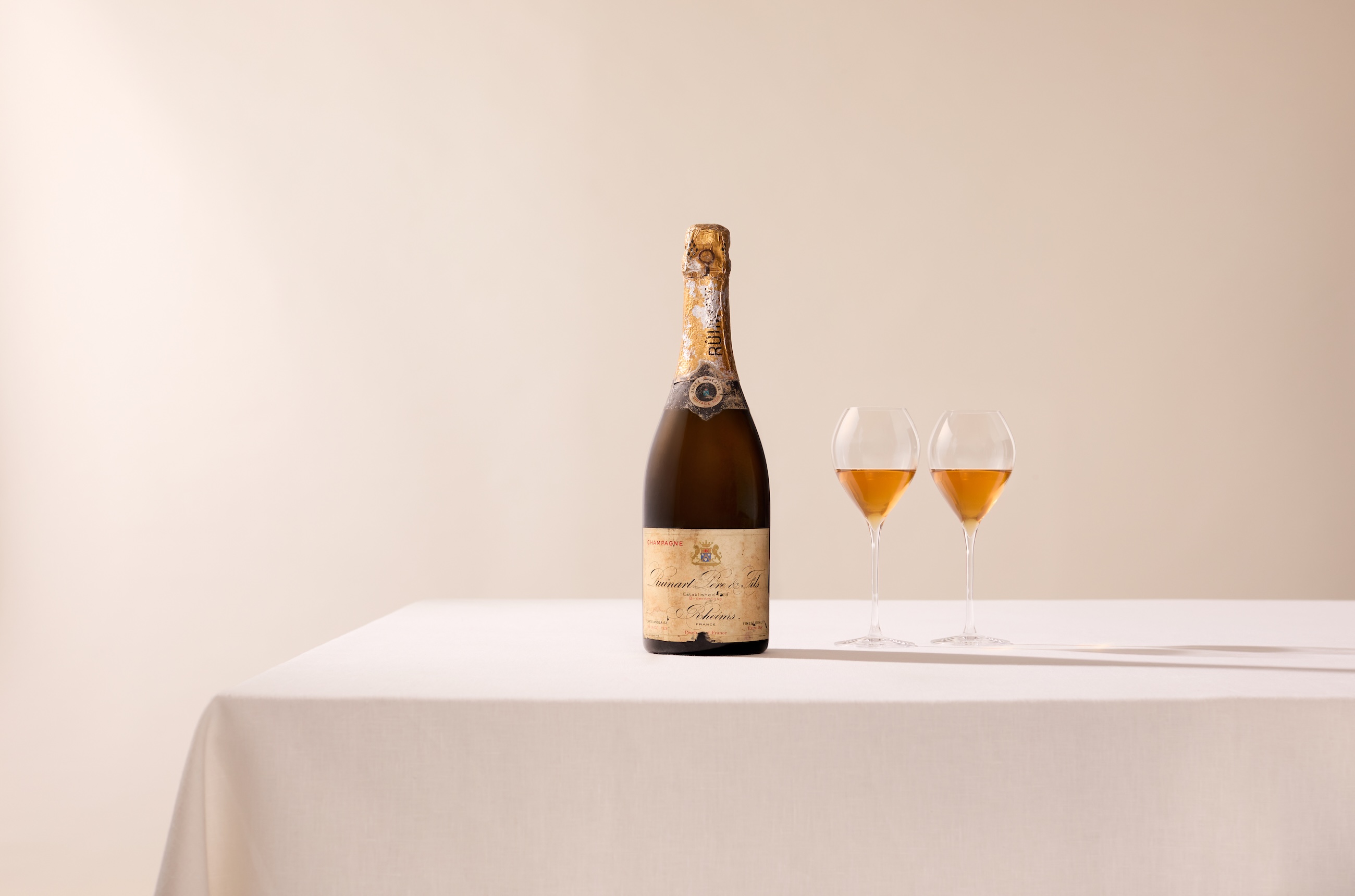 1926 Ruinart bottle