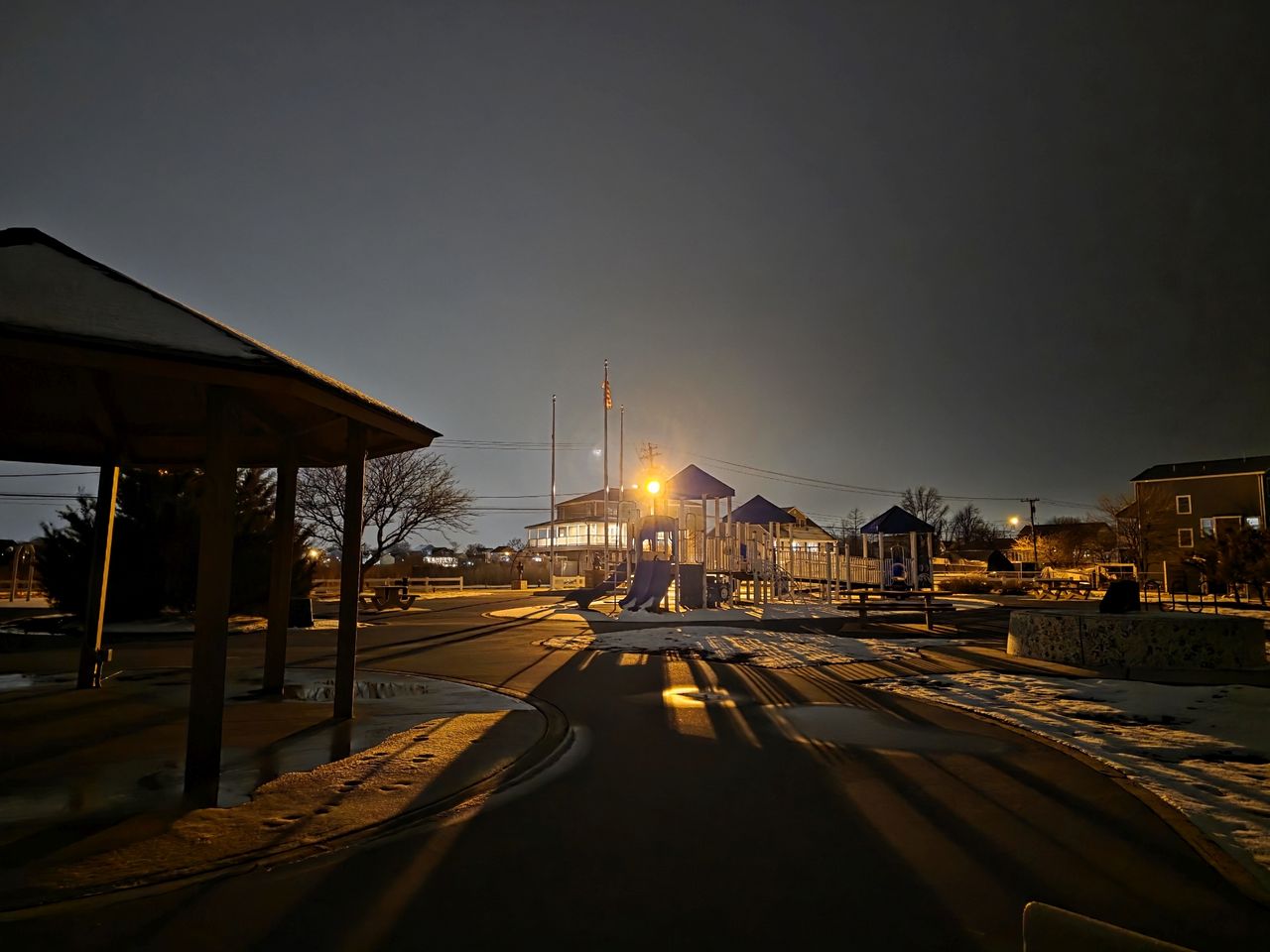 Samsung Galaxy S25 Ultra low light sample.