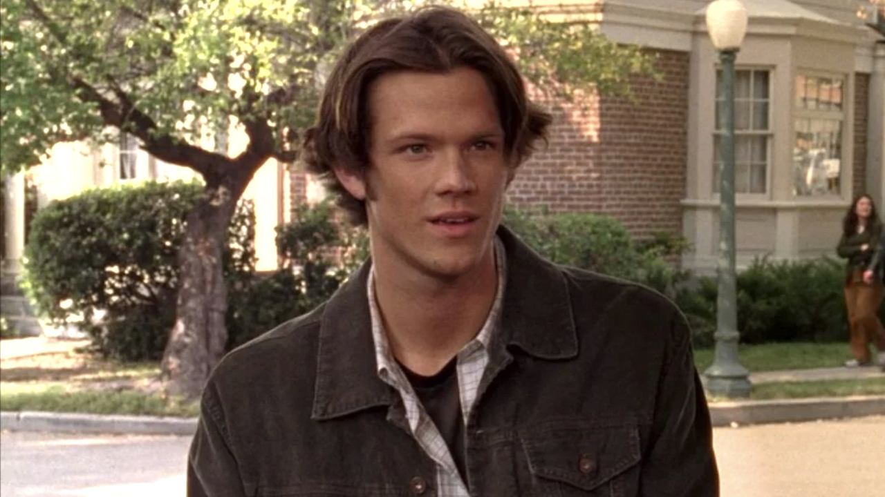 As Gilmore Girls Celebrates St Anniversary Jared Padalecki Has Funny Apologies For Fans