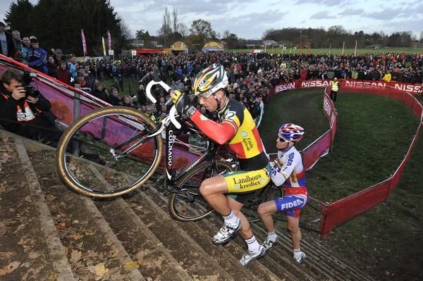 Sven Nys on the steps.