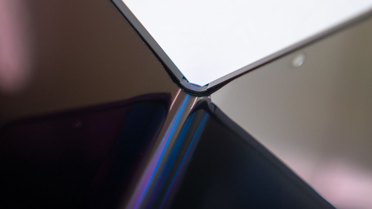 Vivo X Fold display