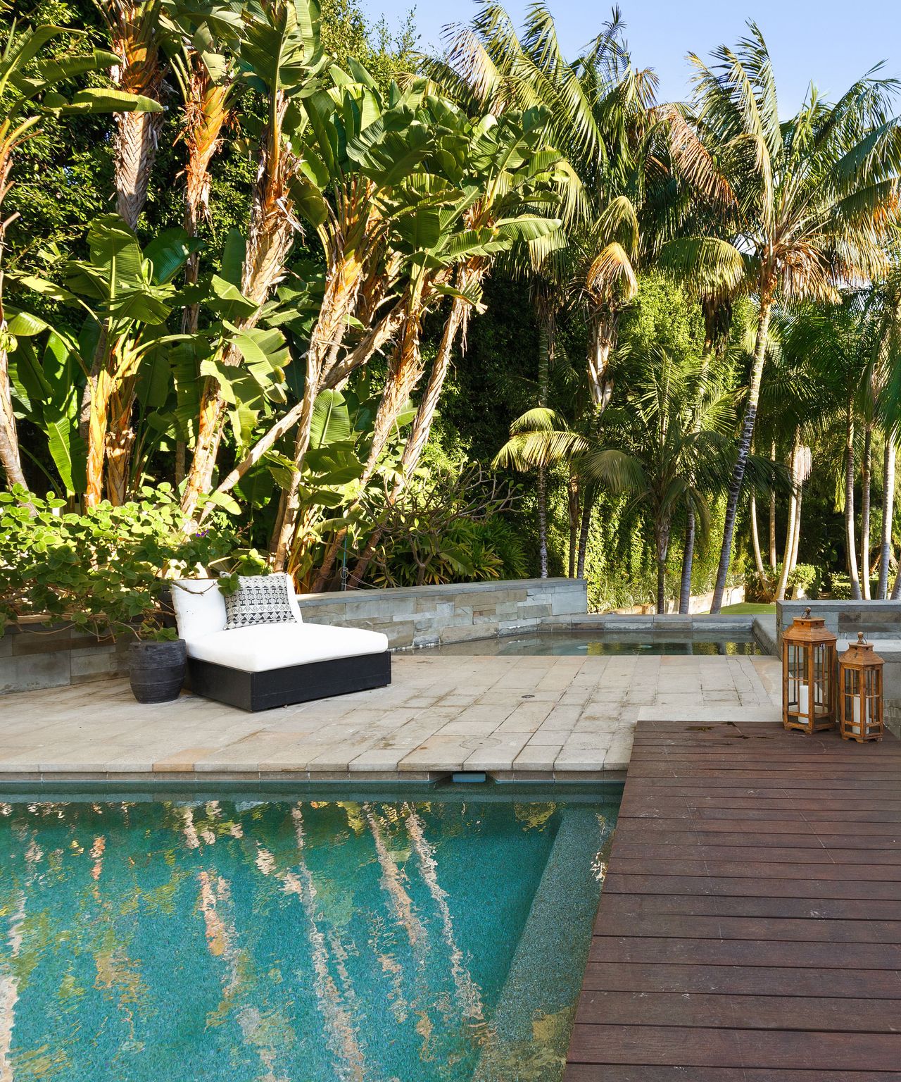 10 pool deck ideas to create the perfect spot for summer lounging ...