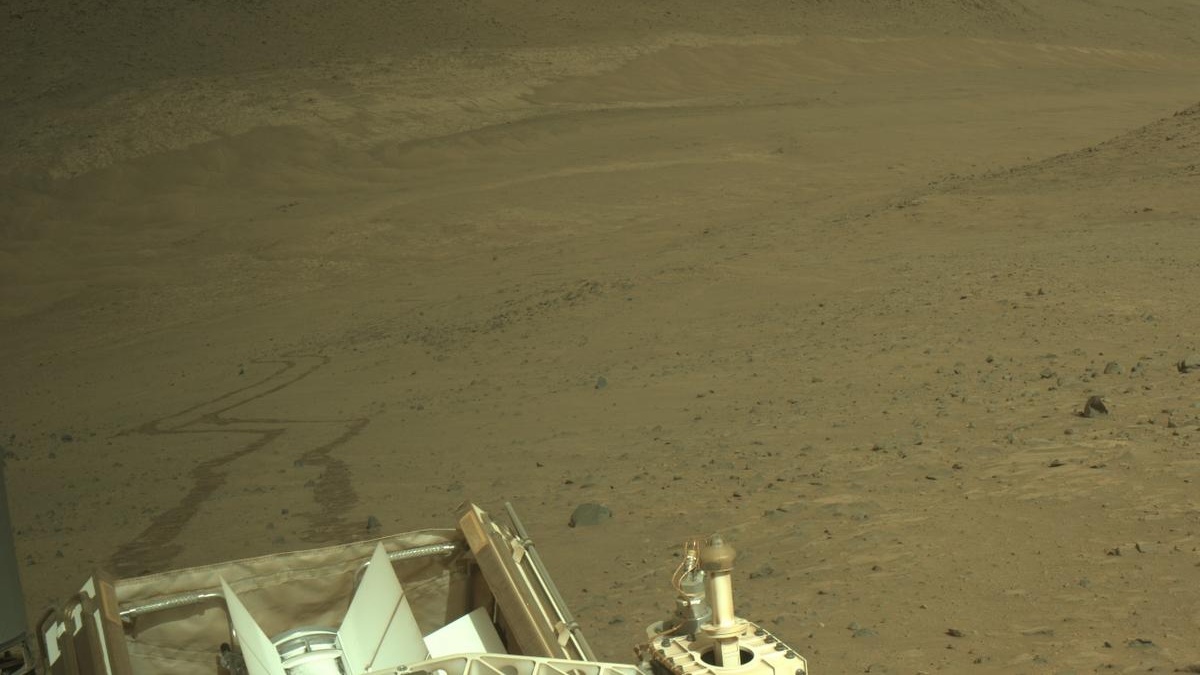  NASA's Perseverance rover begins ambitious ascent up a Mars crater rim 