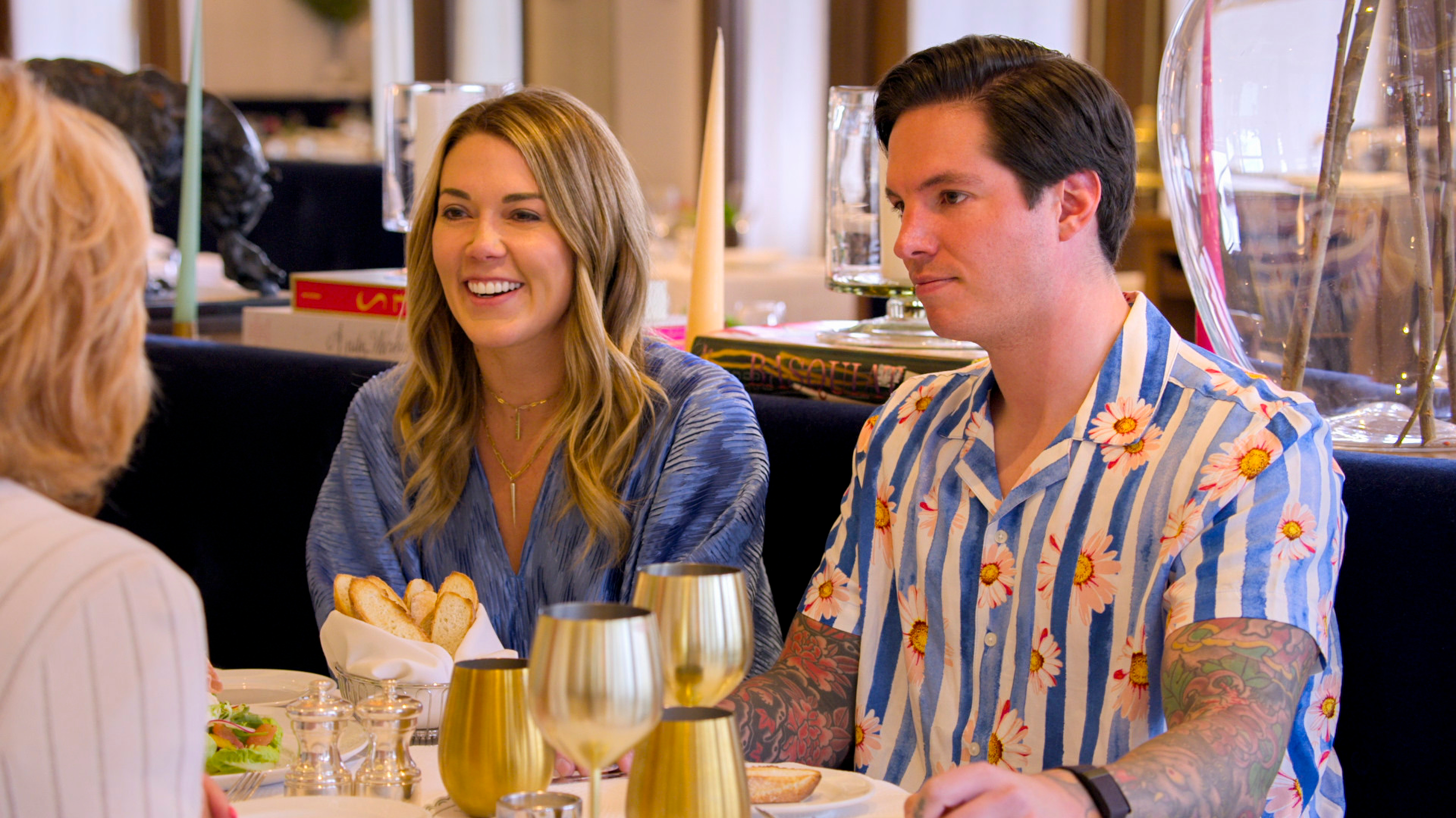 love is blind season 9 stars megan and jordan smile while at a brunch with family