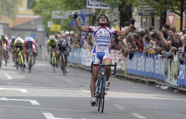Alessandro Bertolini (Androni Giocattoli) outsmarted the field to take a two-second win