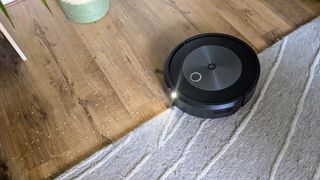 iRobot Roomba Combo j5+ picking up rice