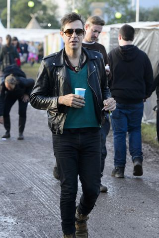 Jamie Hince at Glastonbury 2015