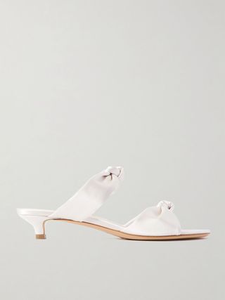 Sandal simpul satin putih
