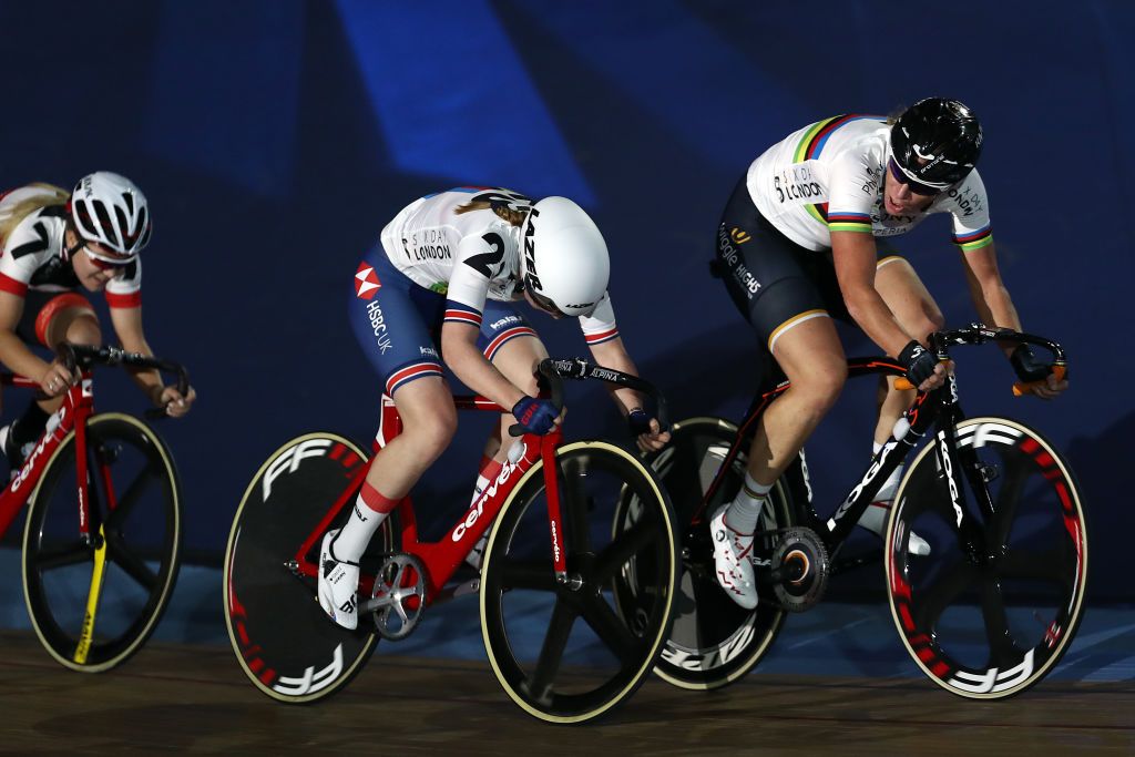 World champion Kirsten Wild fends off Georgia Baker