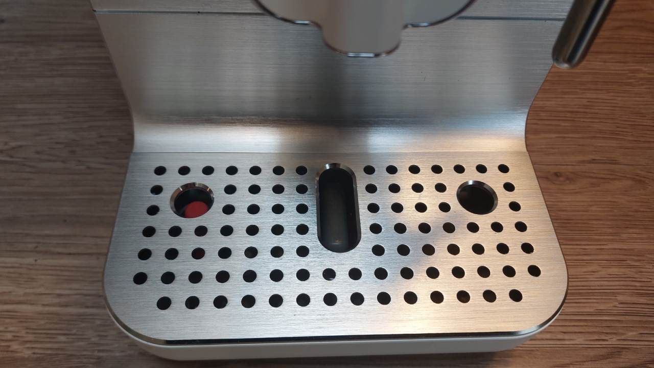 Smeg BCC12 Bean-to-Cup Coffee Machine review: a semi-automatic delight | T3