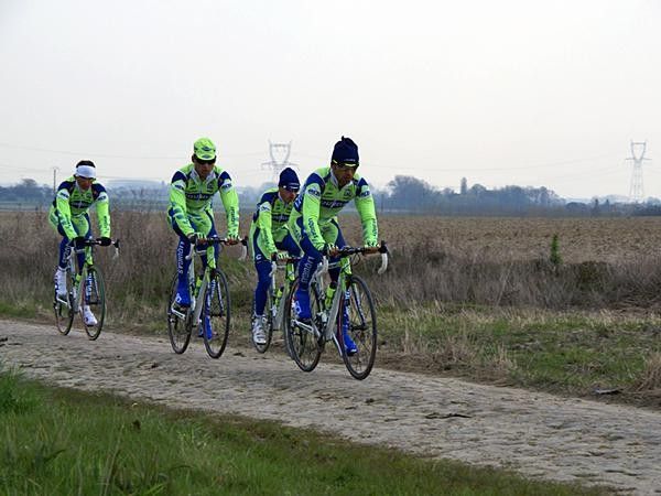 The Liquigas team checks out the conditions.