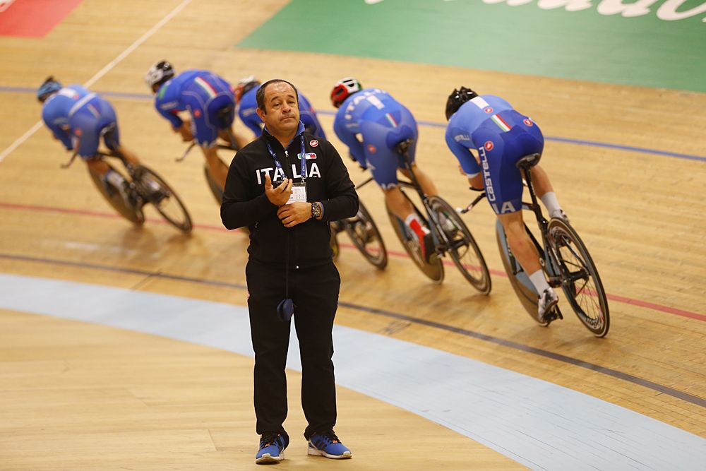 The Italian team pursuit squad training for the European Track Championships
