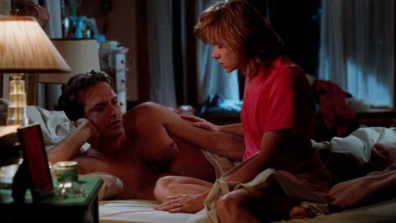 Kevin Costner and Amy Madigan in Field of Dreams