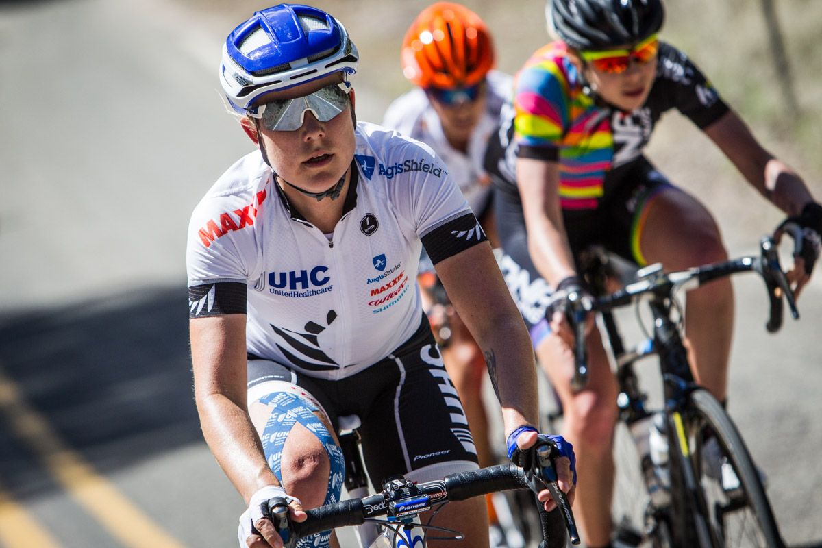 Linda Villumsen (UnitedHealthcare) at the front of the break