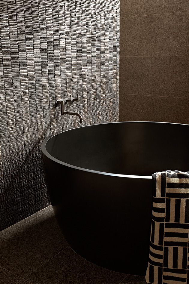 Karijini House, miinimalist moody house design
