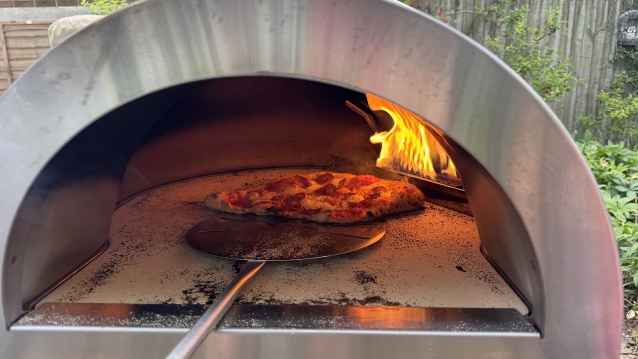 Delivita Flow Dual Fuel Pizza Oven