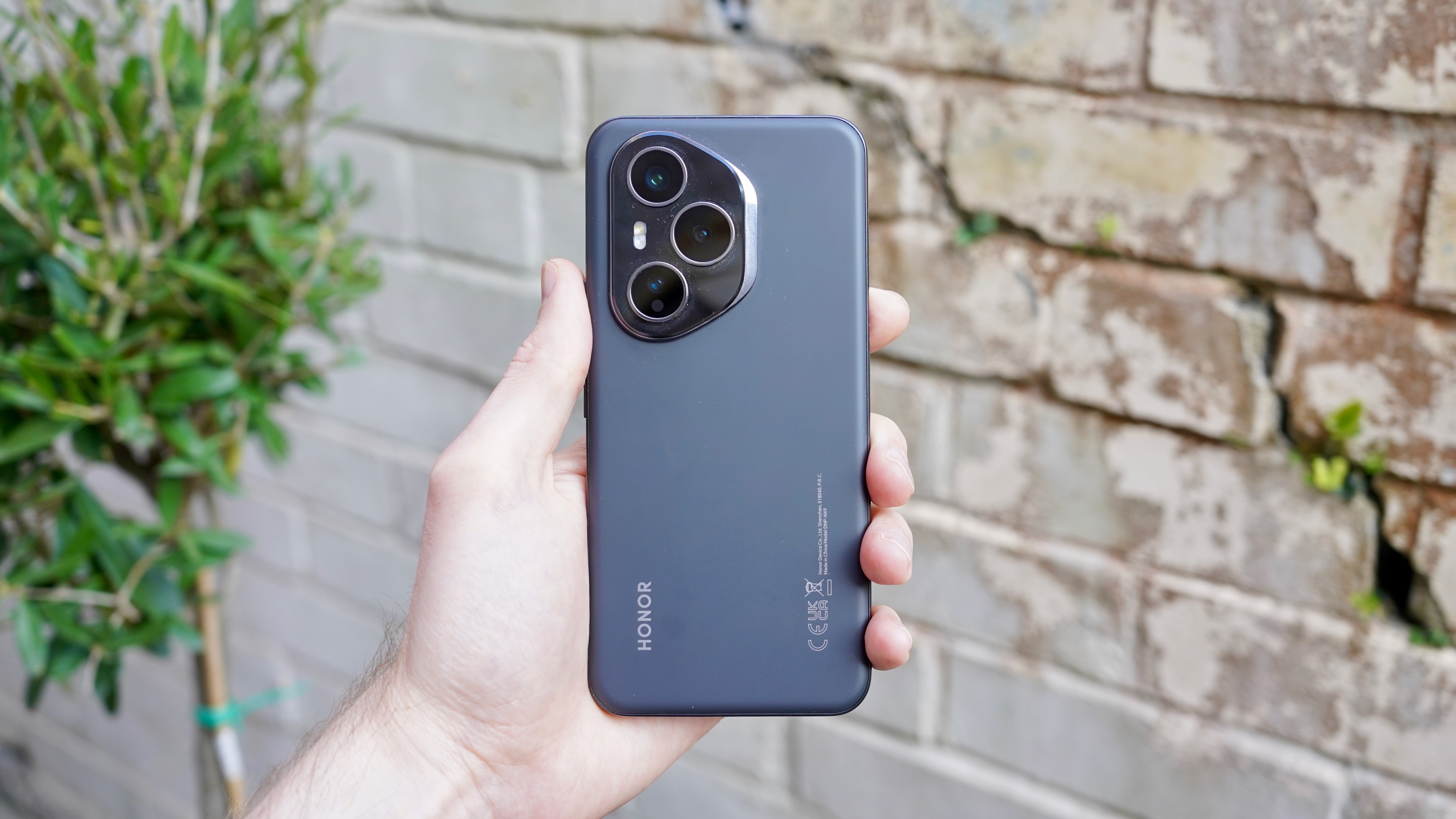 Product shots of the Honor 400 Pro