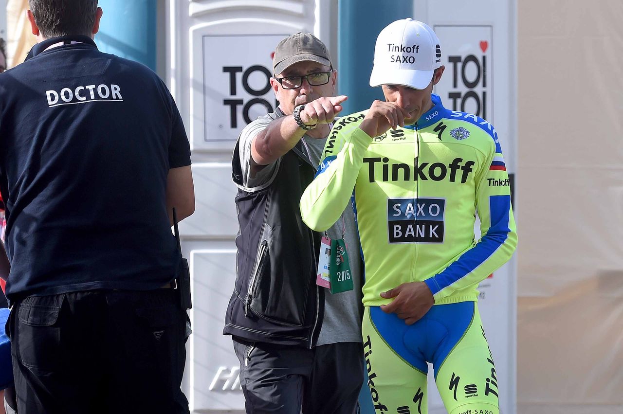 Alberto Contador (Tinkoff-Saxo) nursed his left arm after his crash