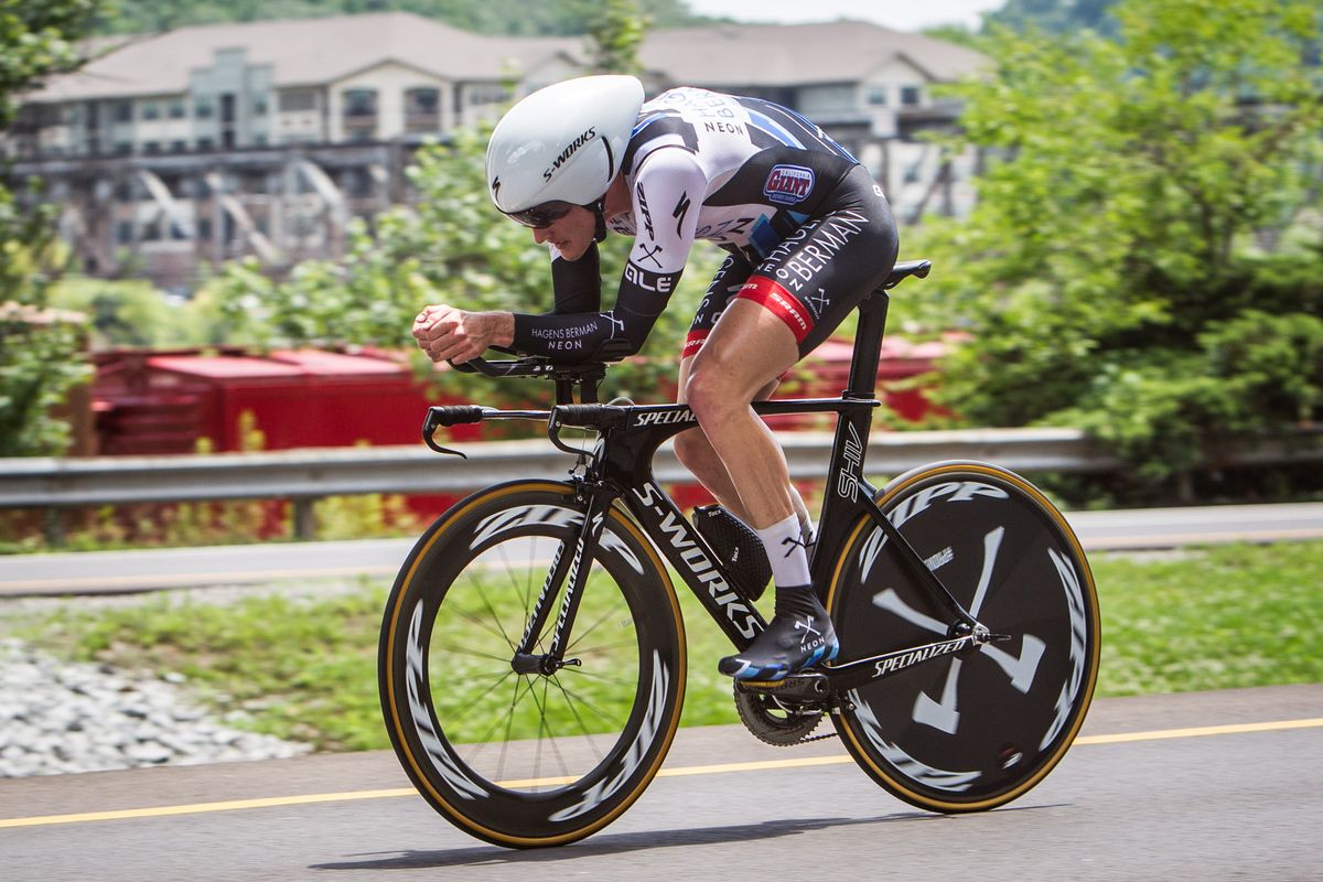 Geoffrey Curan (Axeon Hagens Berman) heading back from the turnaround for ninth place.