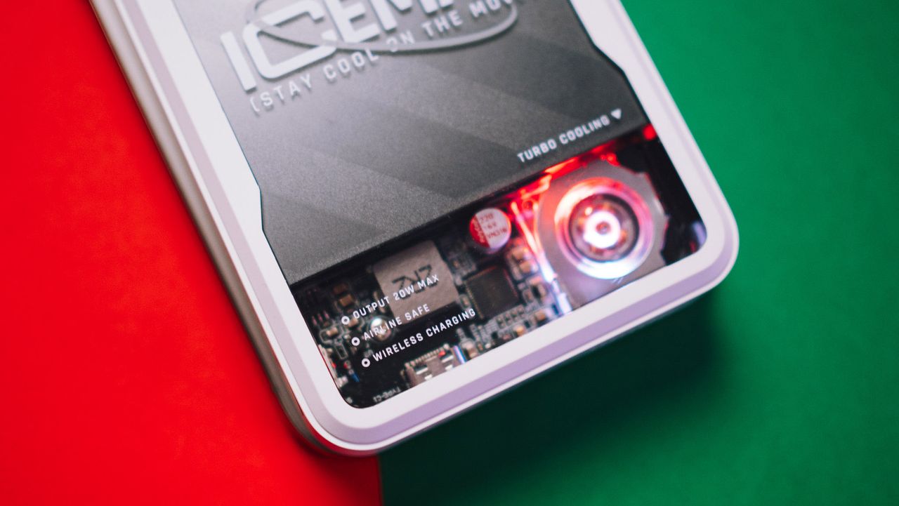Sharge ICEMAG magnetic power bank review