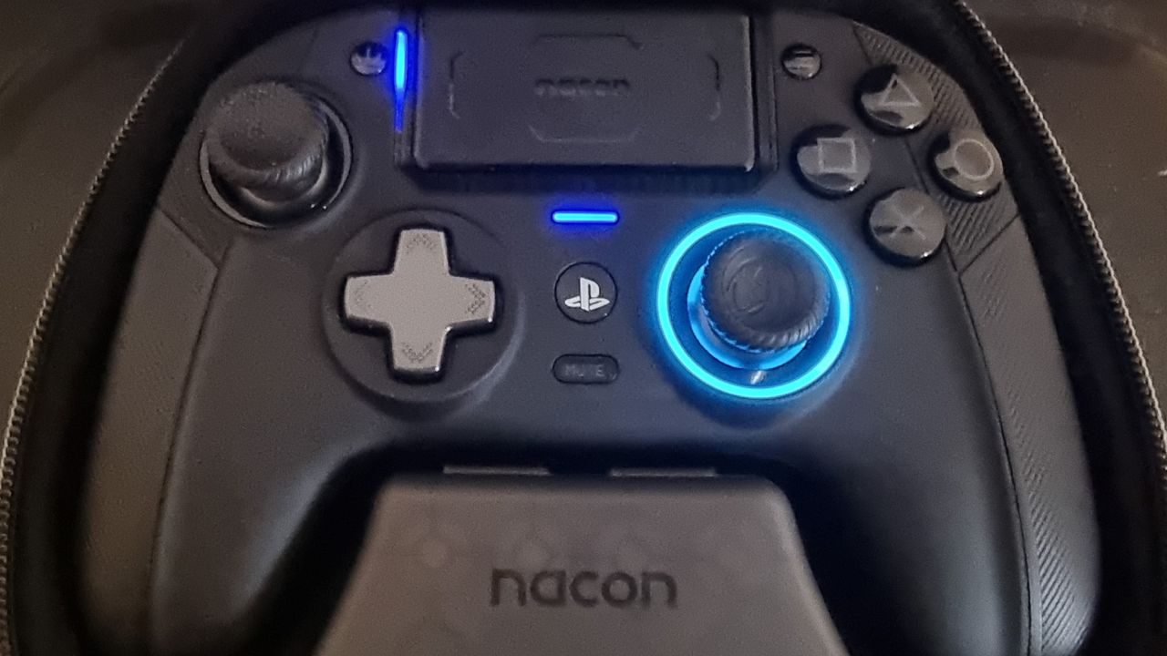 Nacon Revolution 5 Pro